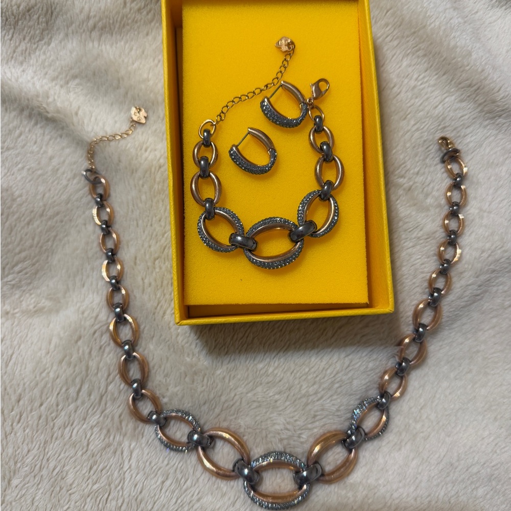 Elegant Swarovski Circlet Link Jewelry Set
